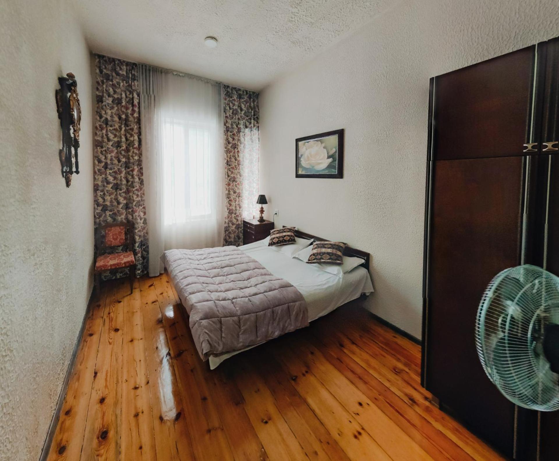 Iveri House Kutaisi Luaran gambar