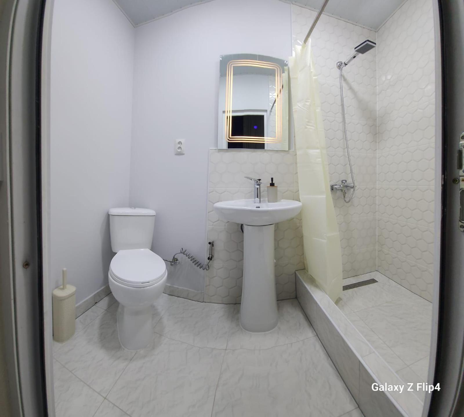 Iveri House Kutaisi Luaran gambar