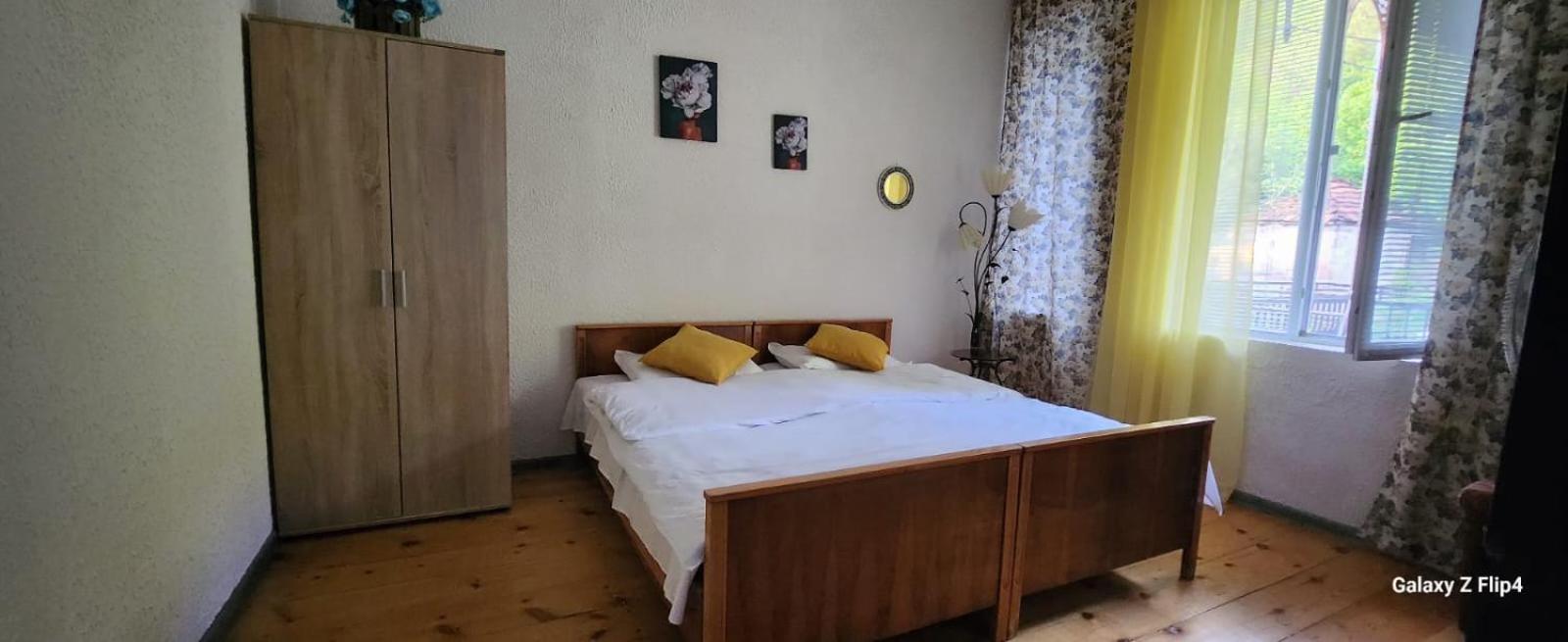 Iveri House Kutaisi Luaran gambar